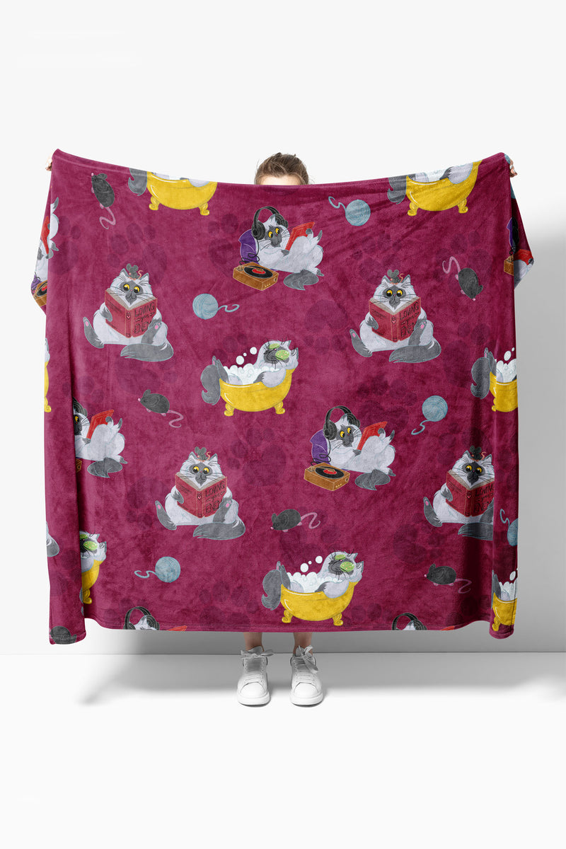 Heat Holders Lazy Kitty Blanket Raspberry - Model