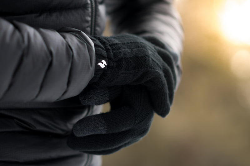 Heat Out Hand How to Keep Your Hands Warm in Cold Weather – Heat Holders®